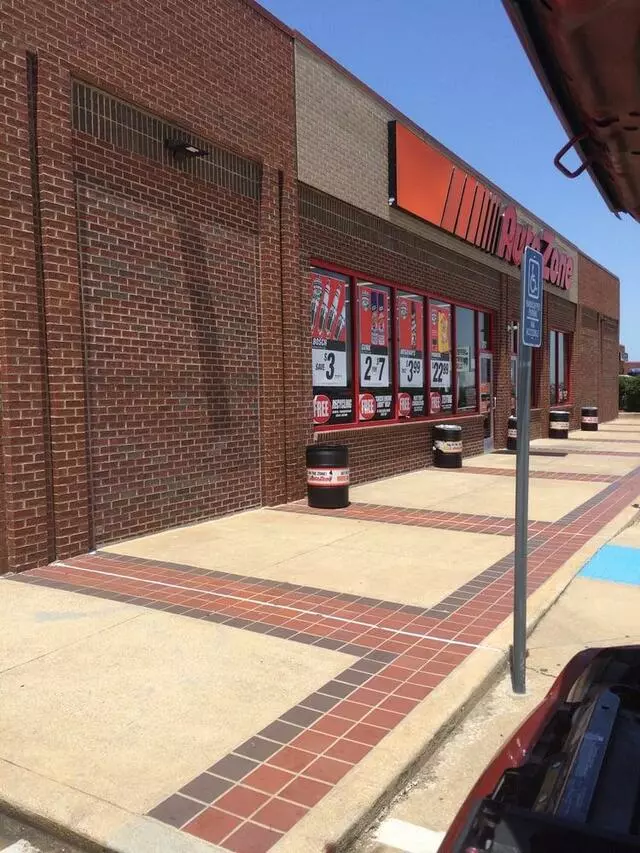 Auto Zone