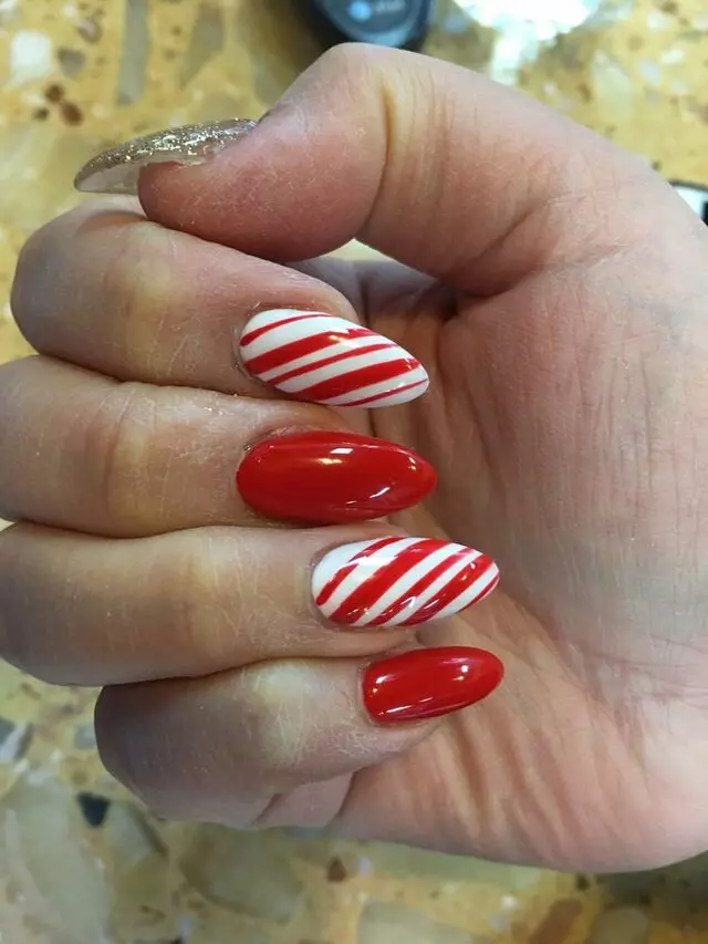 Allure Nails