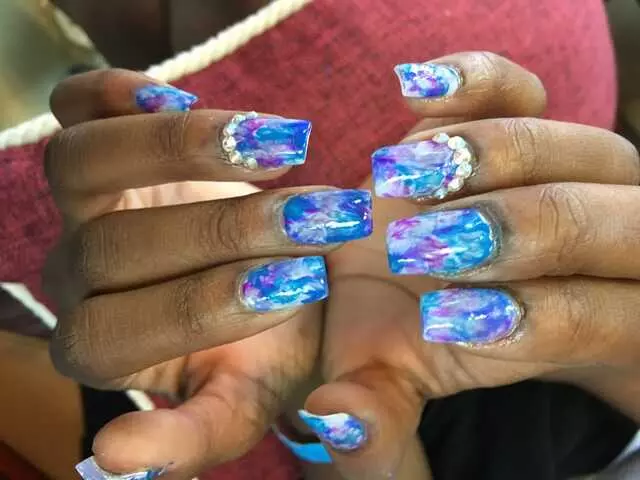 Allure Nails