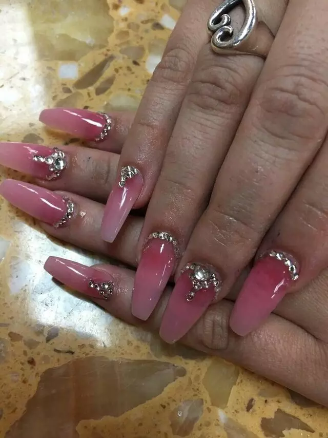 Allure Nails