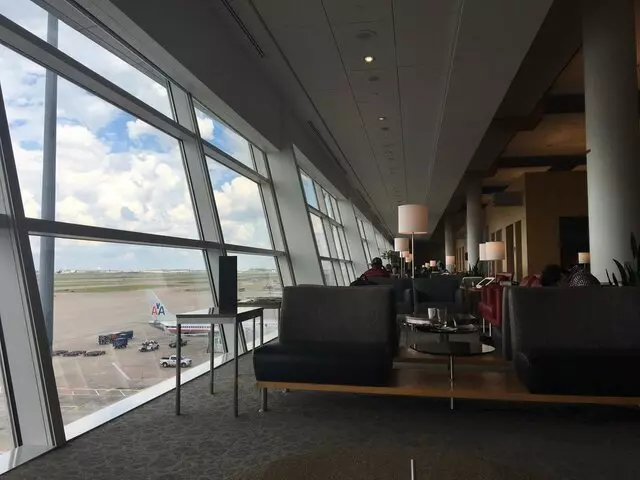 American Airlines Admirals Club DFW-D