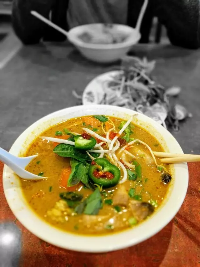 Pho Que Huong