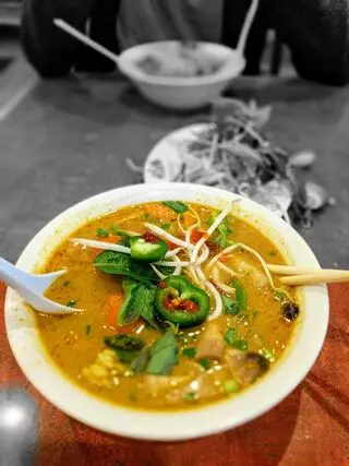 Pho Que Huong
