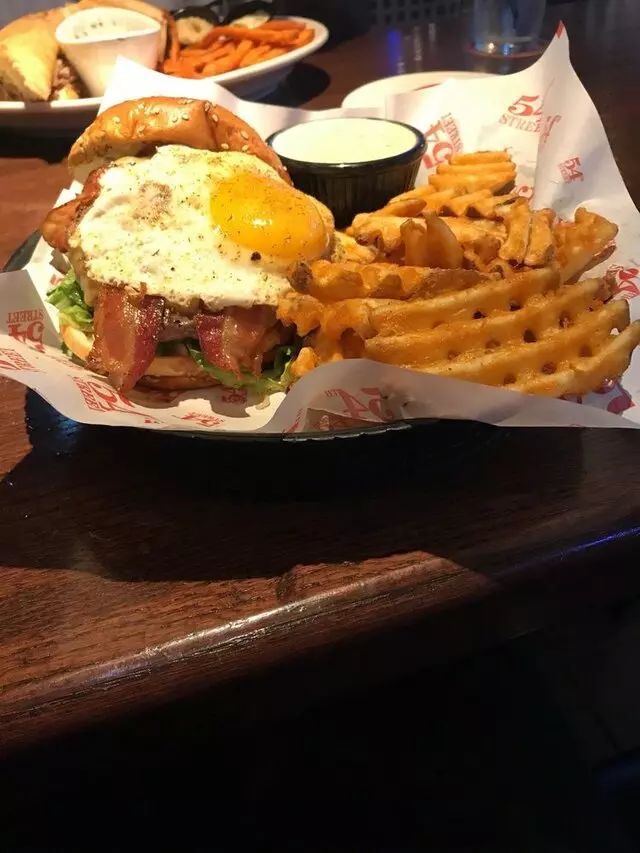 54th Street Restaurant & Drafthouse