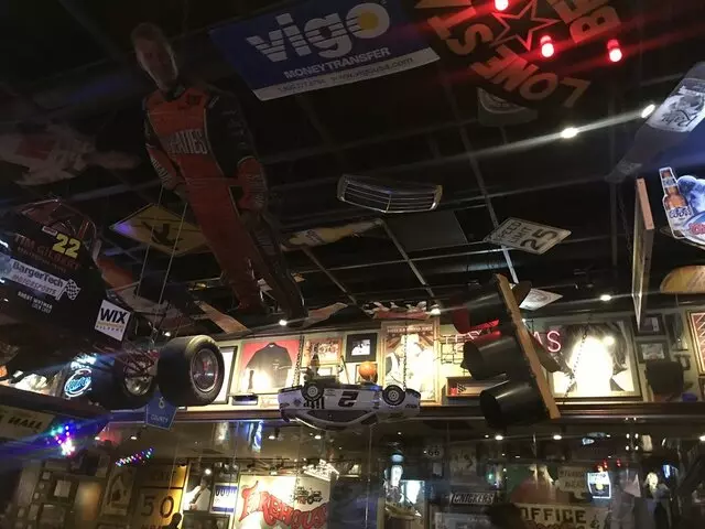 54th Street Restaurant & Drafthouse