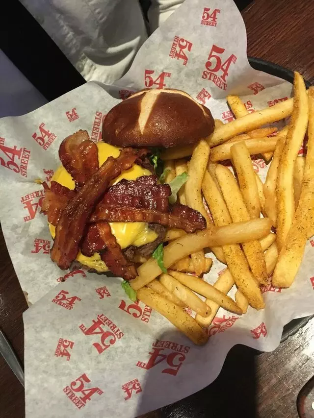 54th Street Restaurant & Drafthouse