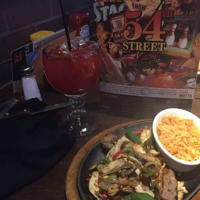 54th Street Restaurant & Drafthouse