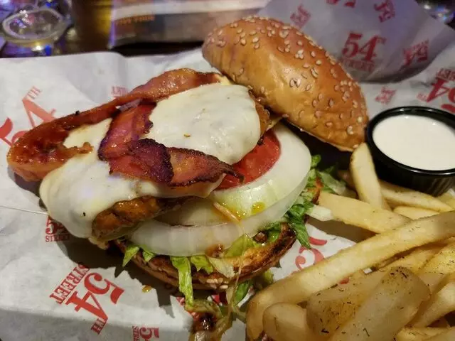 54th Street Restaurant & Drafthouse