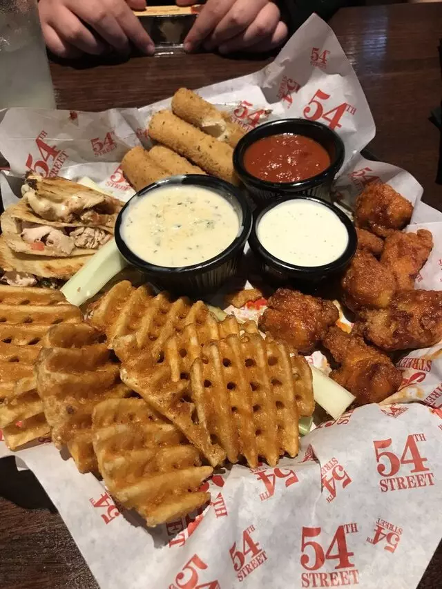 54th Street Restaurant & Drafthouse