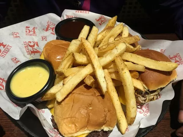 54th Street Restaurant & Drafthouse
