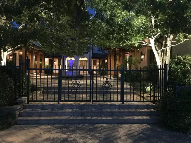 Silverleaf Outdoor Lighting